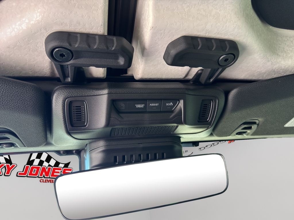 Used 2025 Green Jeep Mojave X image 36