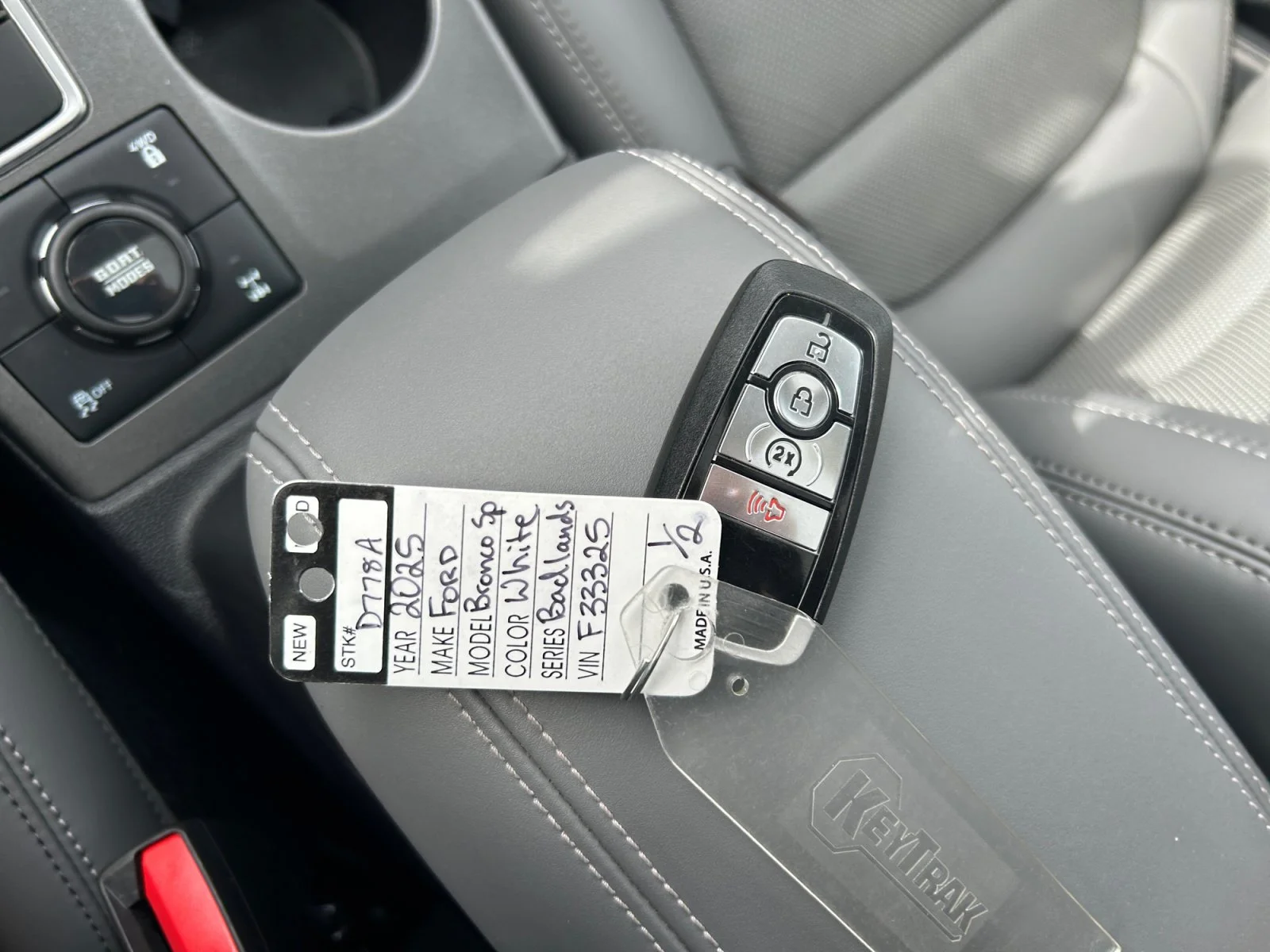 Used 2025 White Ford BADLANDS image 24