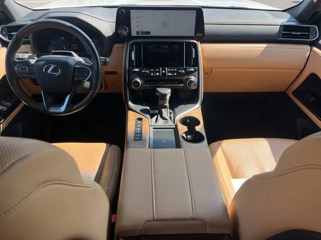 Certified Used 2025 EMINENT WHITE PEARL Lexus 600 Luxury image 10