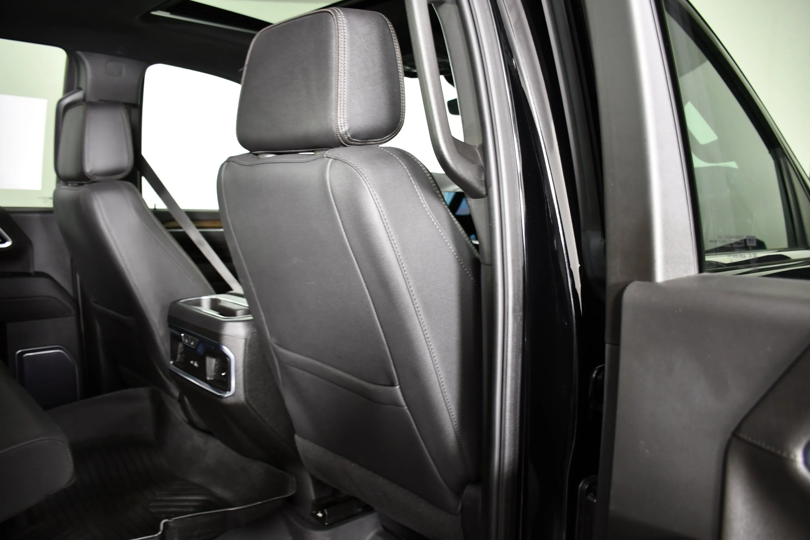 Used 2024 Black Chevrolet High Country image 51