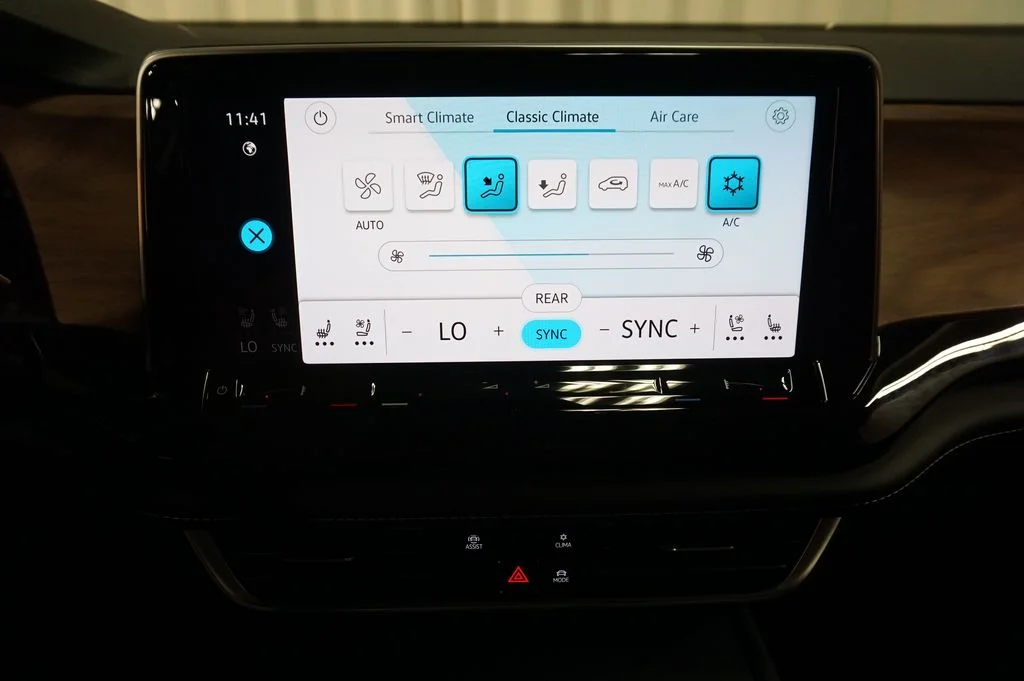 New 2026 Opal White Volkswagen 2.0T SE image 18