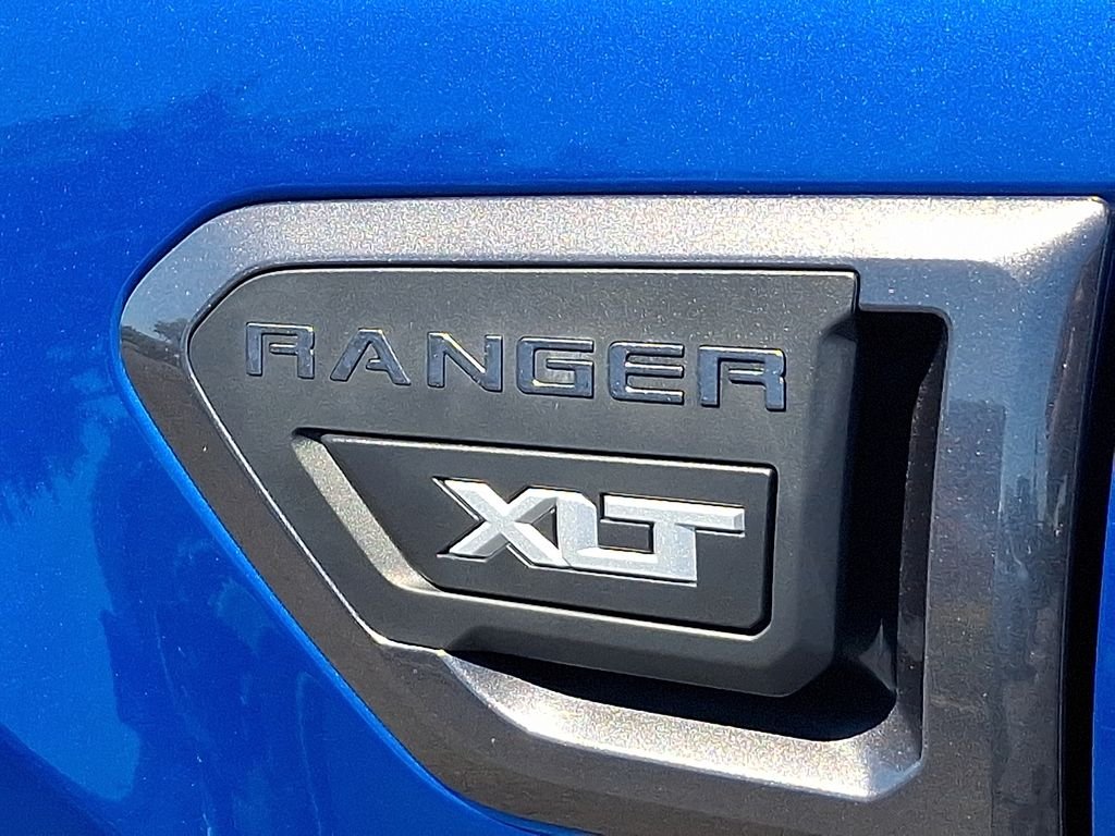 Used 2020 Lightning Blue Metallic Ford XLT image 31