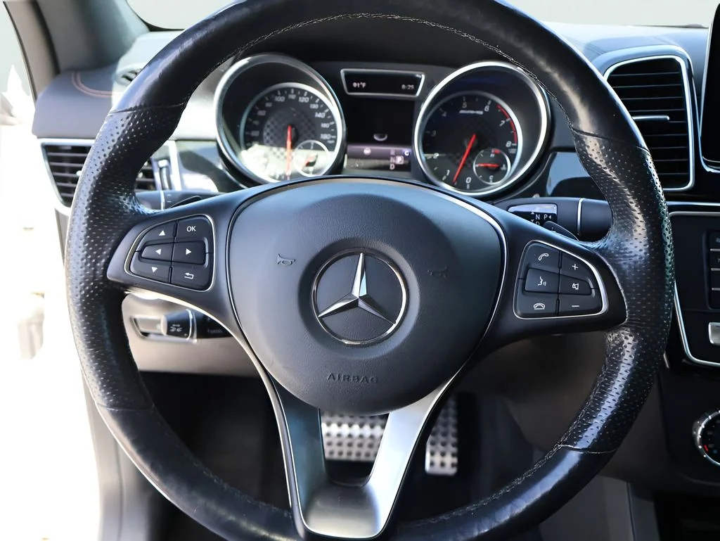 Used 2019 designo Diamond White Metallic Mercedes-Benz GLE 43 AMG® image 34