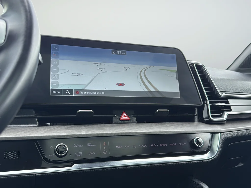Used 2023 Black Kia X-Line image 17