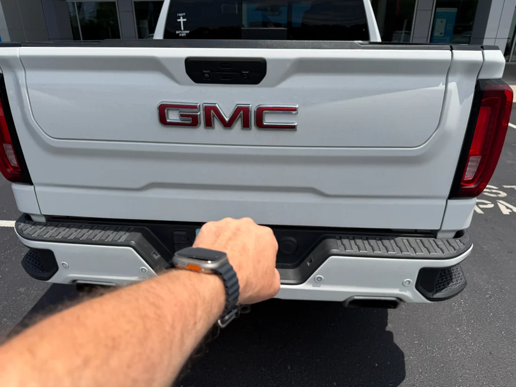 Used 2021 SUMMIT WHITE GMC AT4 image 4