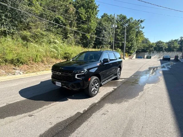 Used 2023 Black Chevrolet Z71 image 5