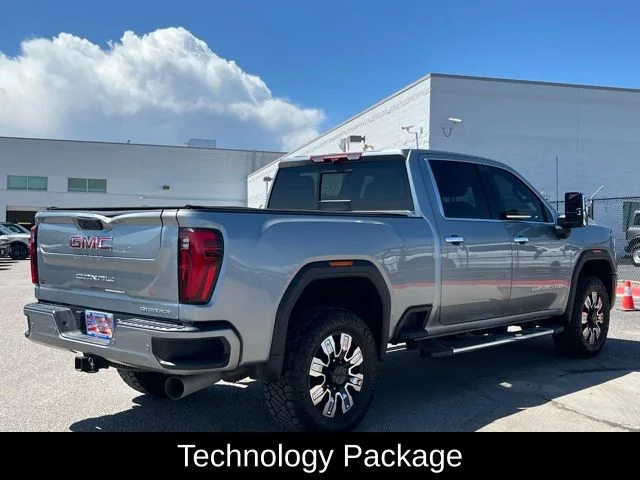 Used 2024 Silver GMC Denali image 4