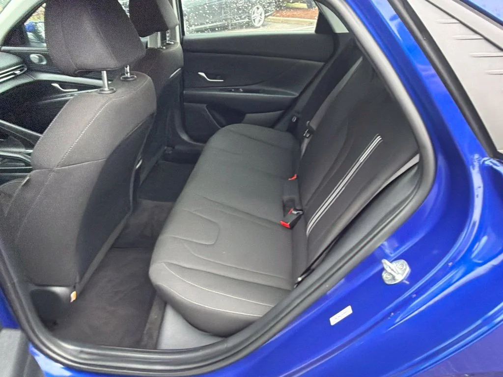 Used 2023 Blue Hyundai SEL image 11