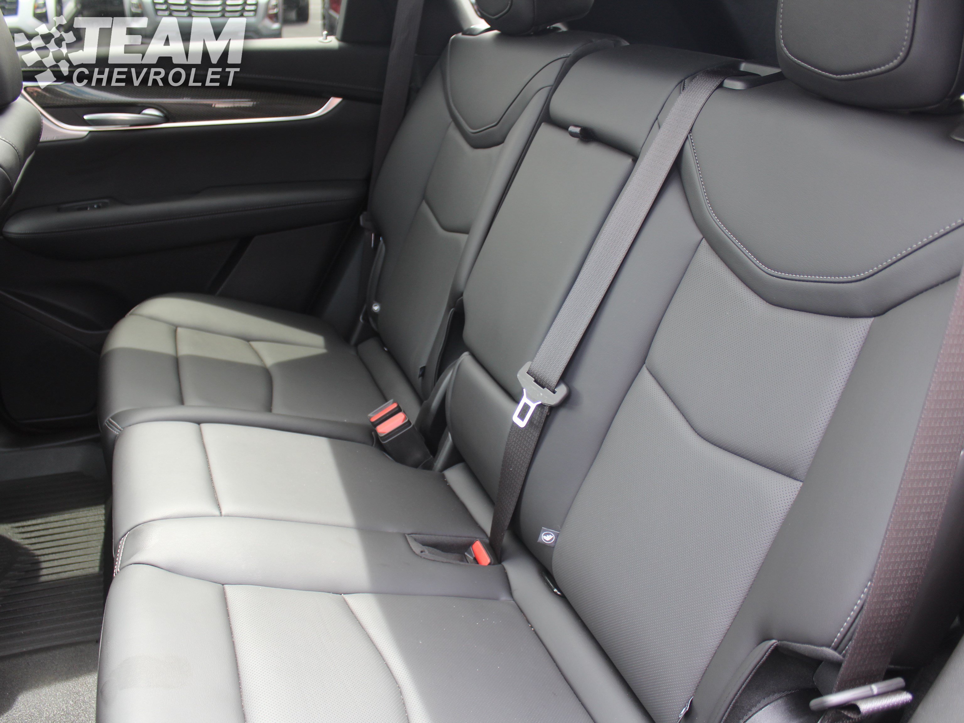 Used 2024 Argent Silver Metallic Cadillac Sport image 23