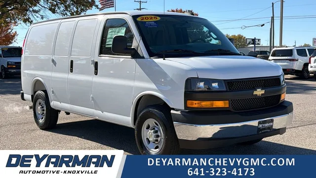 2025 Chevrolet Express Cargo WT