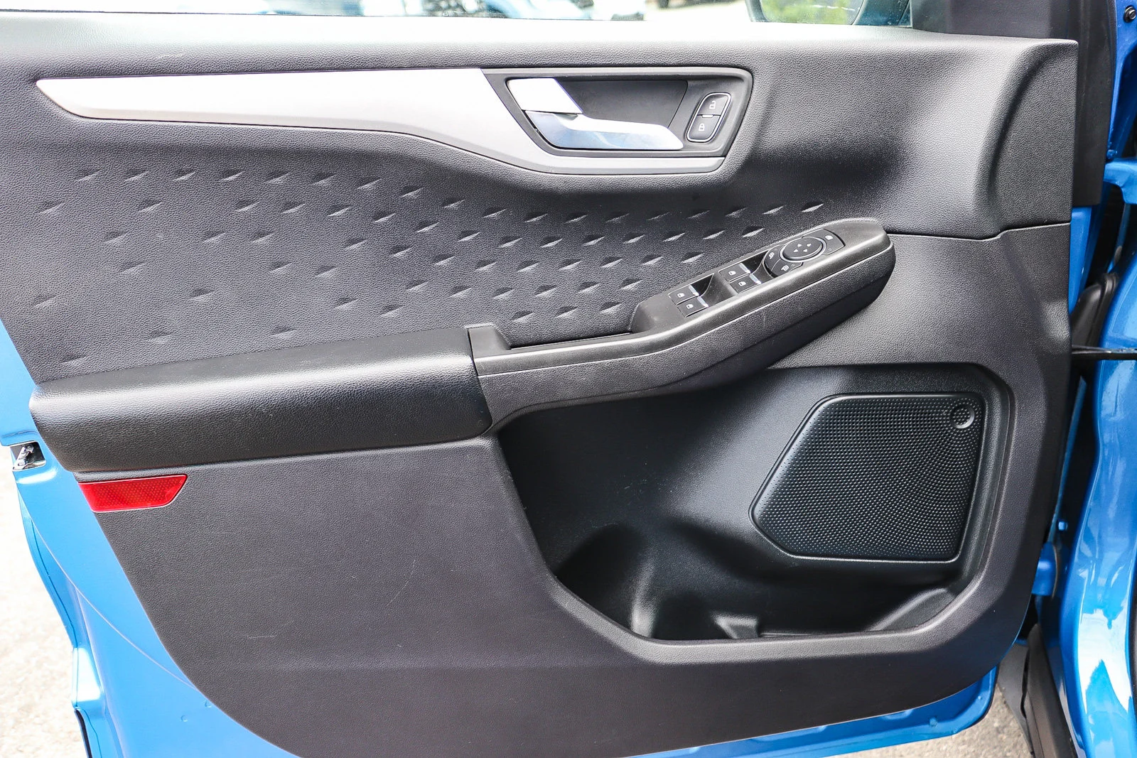 Certified Used 2020 Blue Metallic Ford SE Sport Hybrid image 27