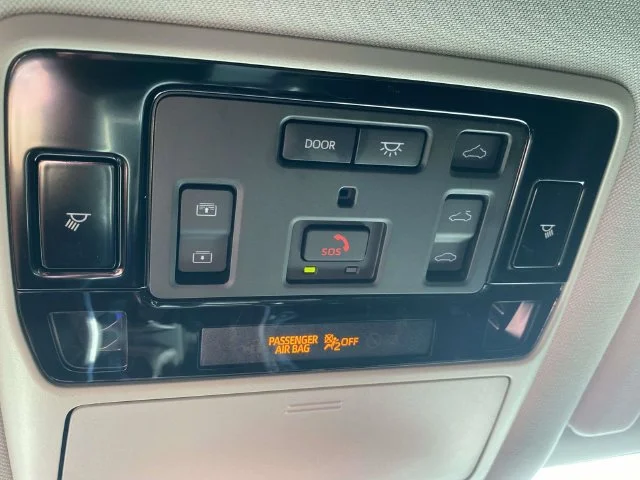 Certified Used 2025 Pearl Toyota Limited image 20
