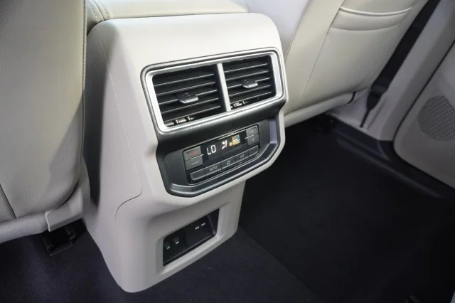 New 2026 Pure Gray Volkswagen 2.0T SE w/Technology image 36