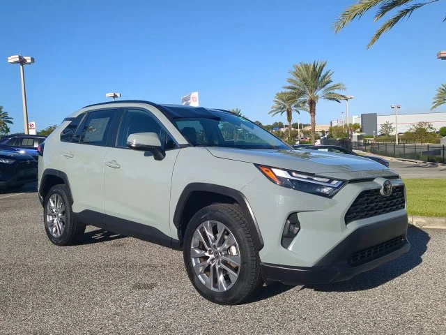 Certified Used 2023  Toyota XLE Premium image 2