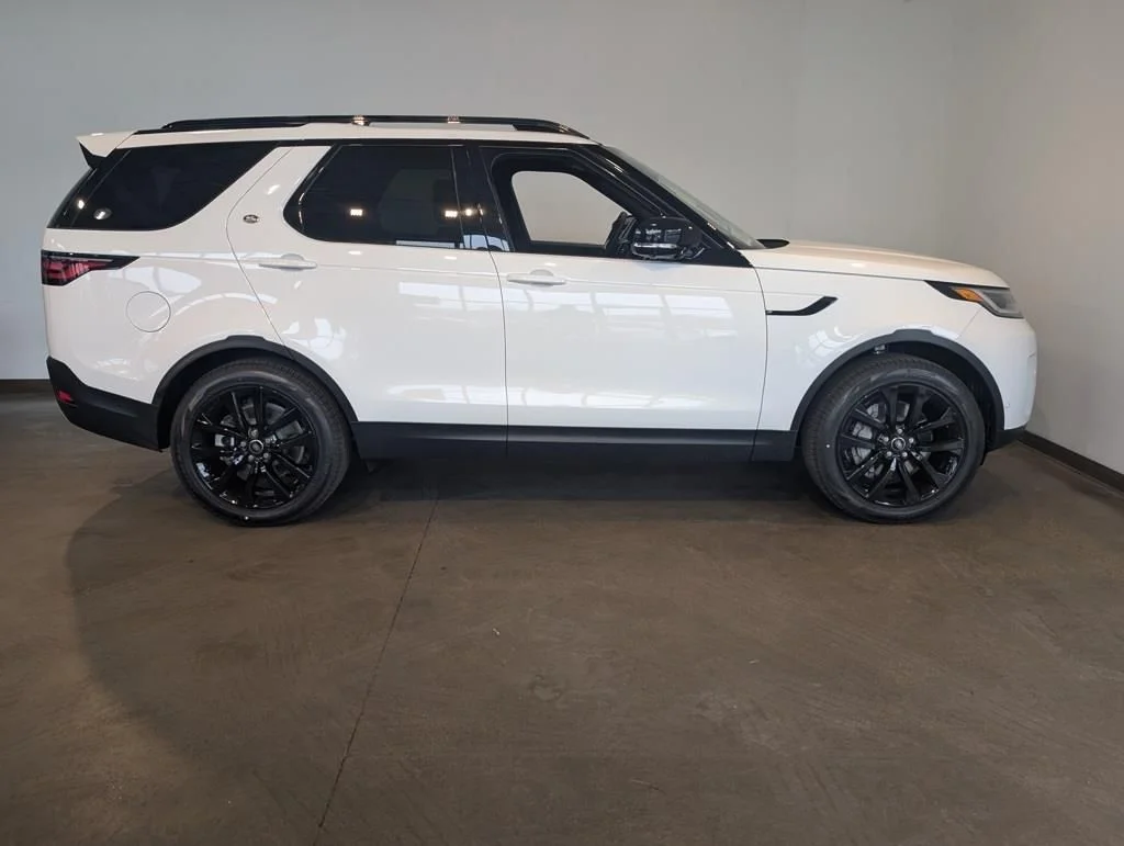 New 2026 Fuji White Land Rover S image 6
