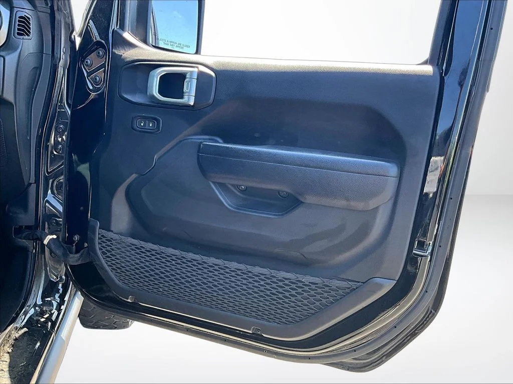Used 2022 Black Jeep Willys image 21