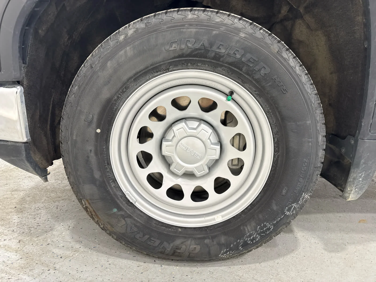 Certified Used 2025 Summit White GMC Pro image 10