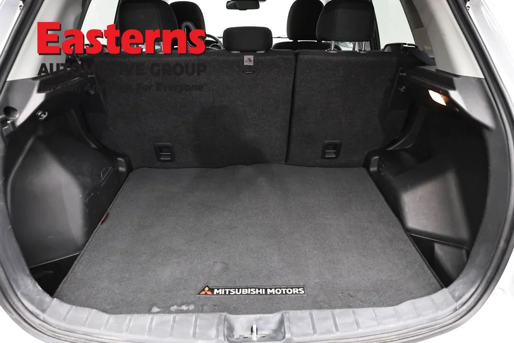 Used 2023 White Mitsubishi 2.0 LE image 9