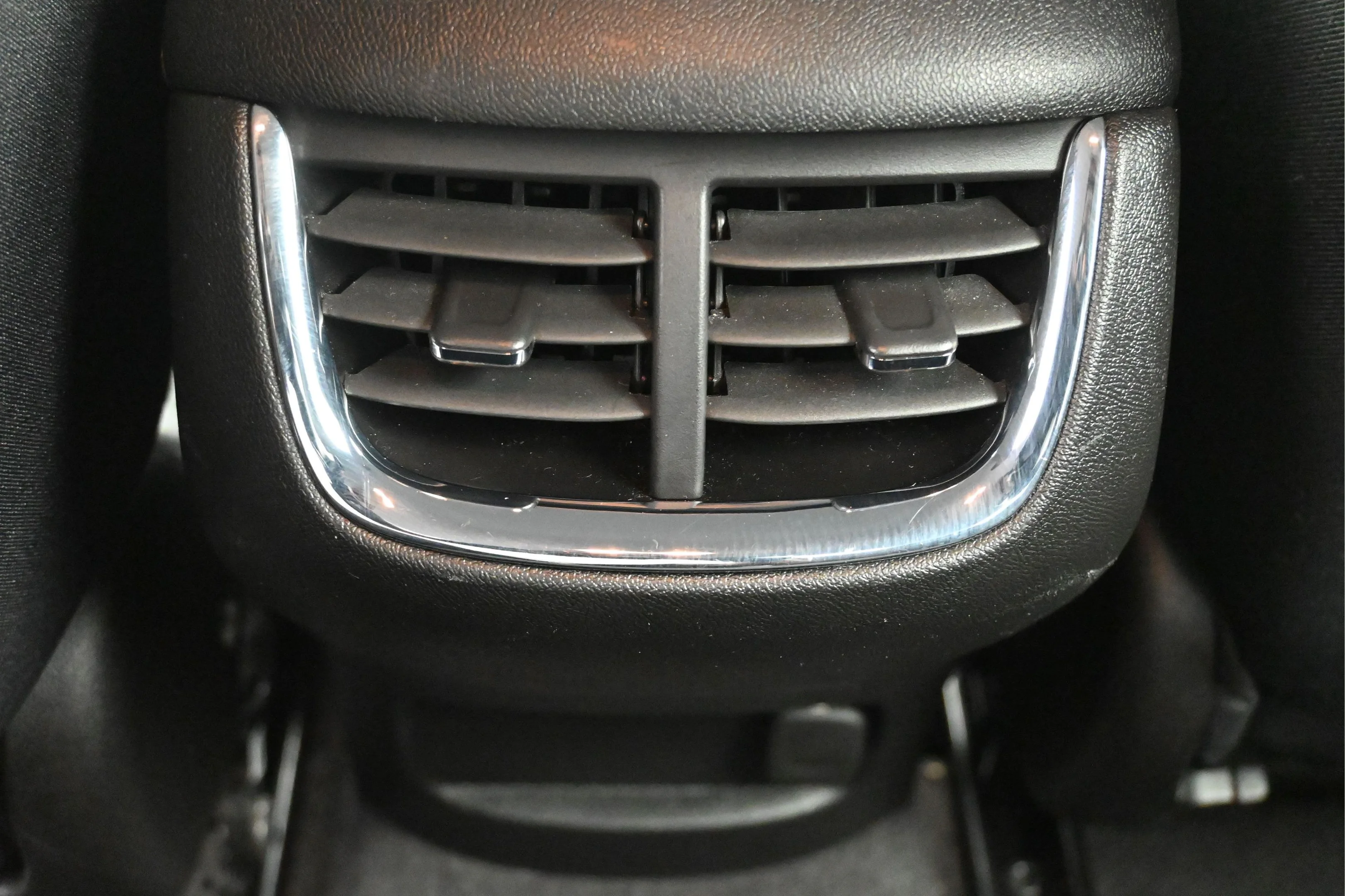 Used 2025 Sterling Gray Metallic Chevrolet LT image 8