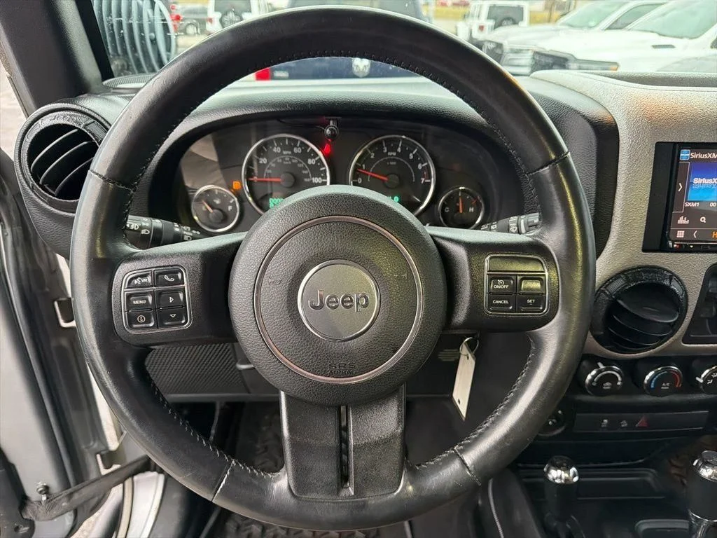 Used 2015 Silver Jeep Unlimited Sport image 59