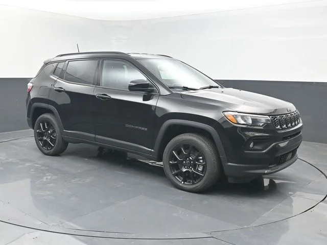 New 2026 Diamond Black Crystal Pearl-Coat Exterior Paint Jeep Latitude image 8