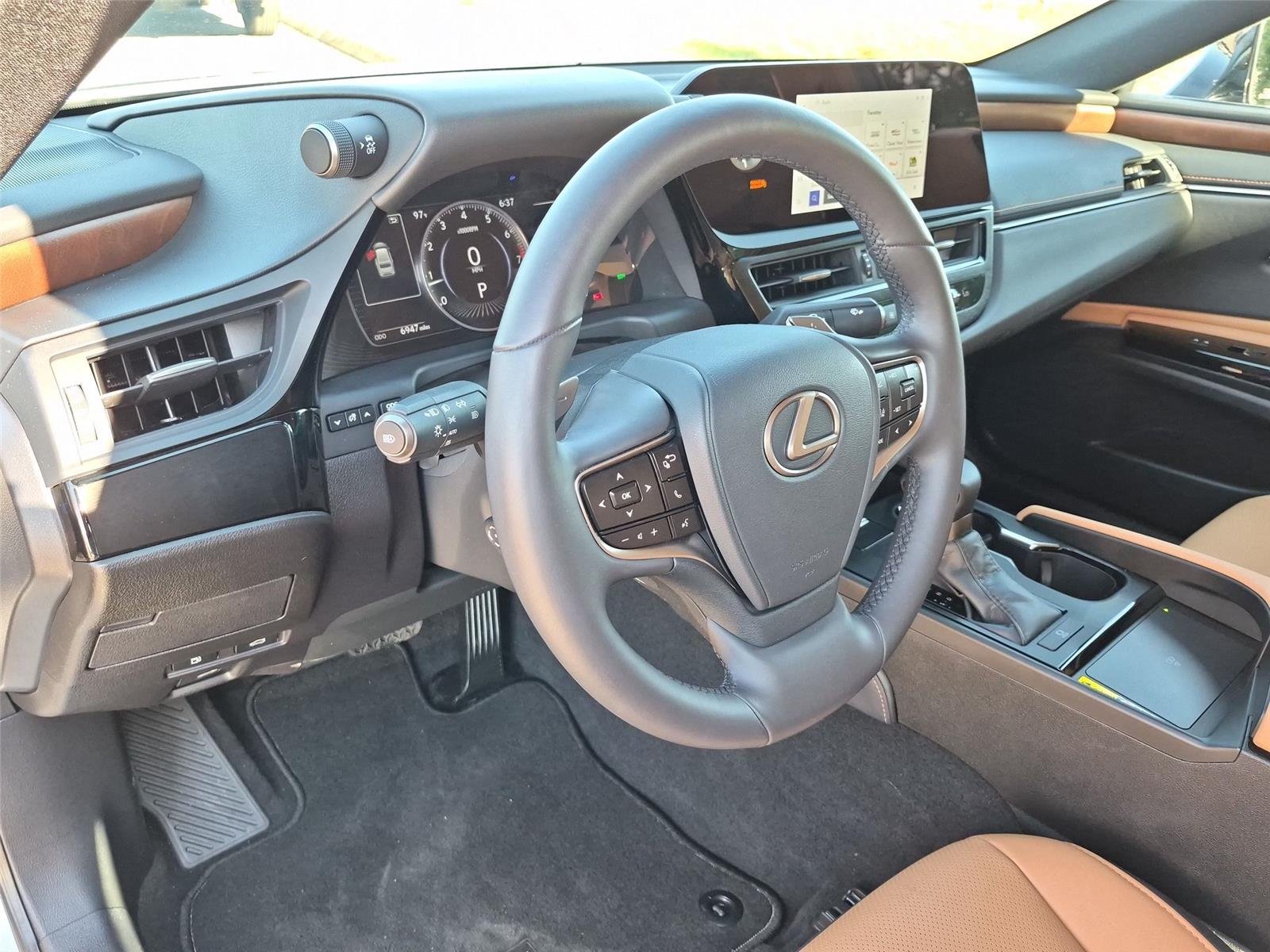 Used 2025 Iridium Lexus ES 350 image 18