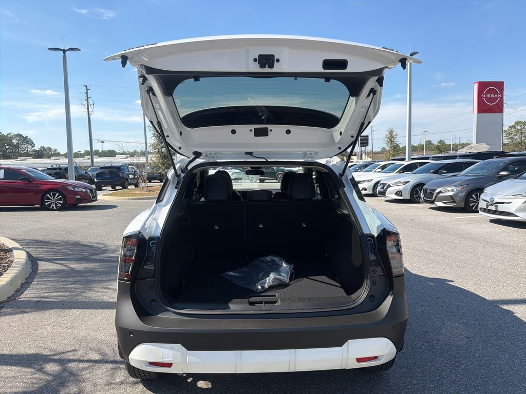 New 2026 Nissan Kicks SR 4D Sport Utility