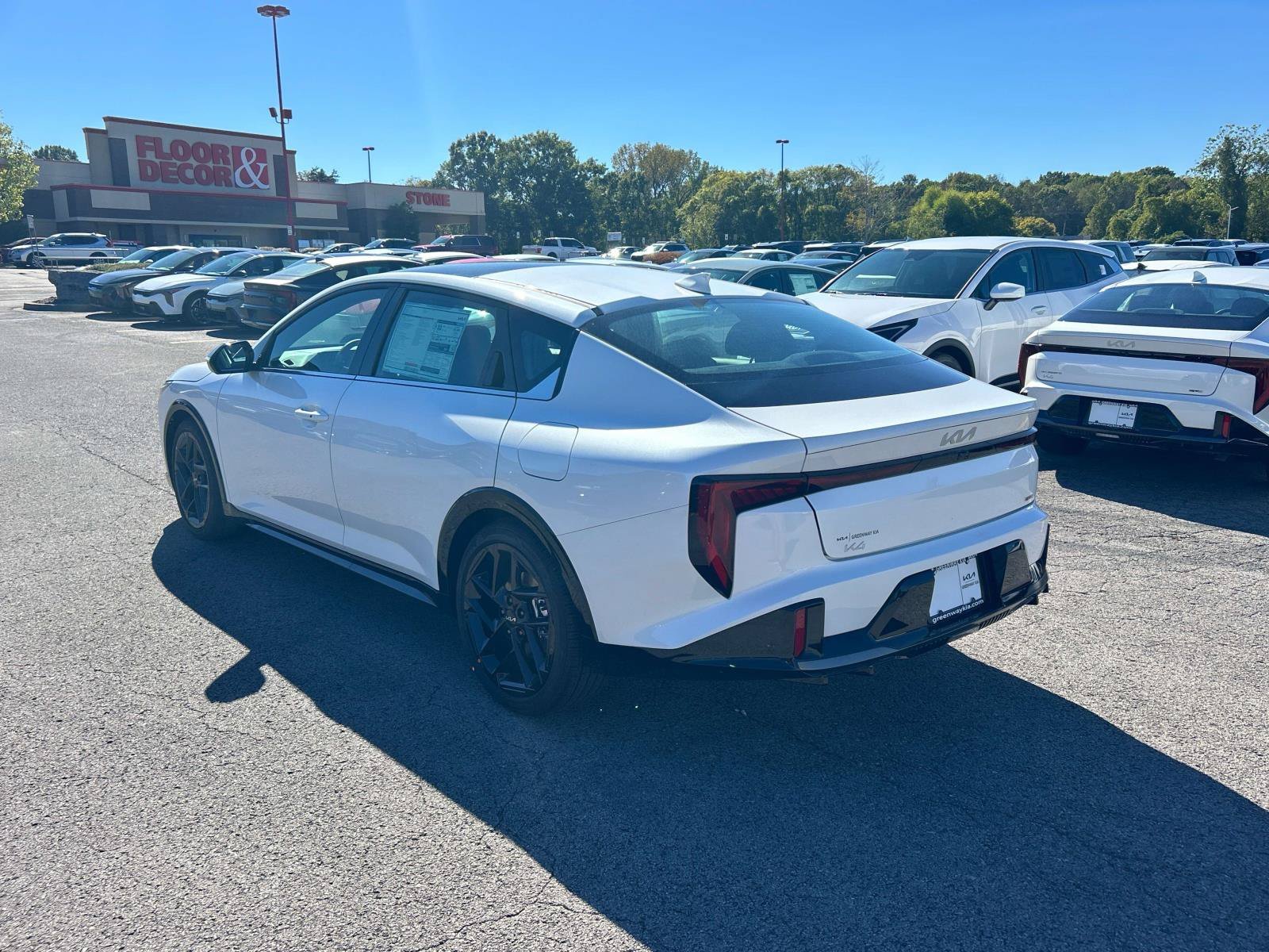 New 2027 Snow White Pearl Kia GT-Line image 5