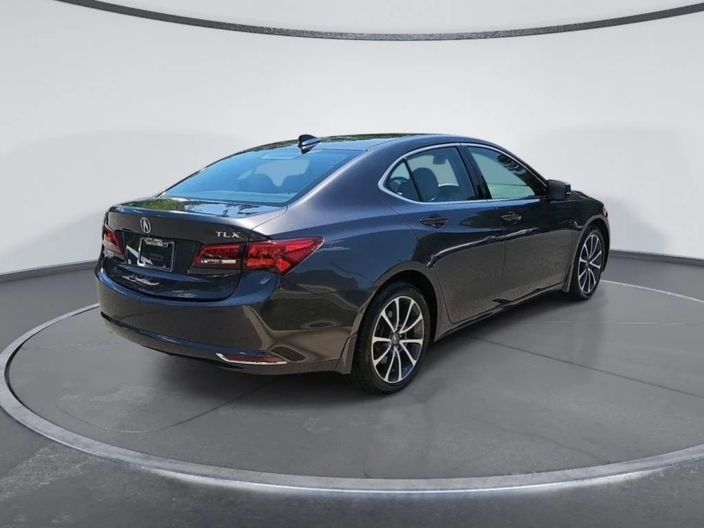 Used 2015  Acura V6 Tech image 3