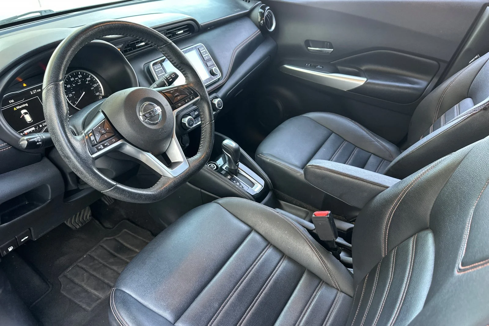 Used 2019 Silver Nissan SR image 10