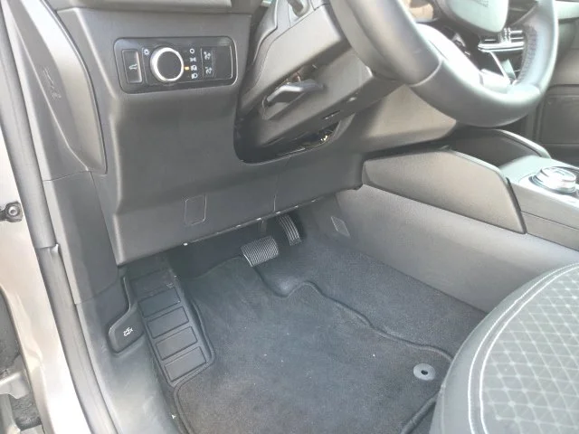 Used 2023 Gray Ford Active image 32