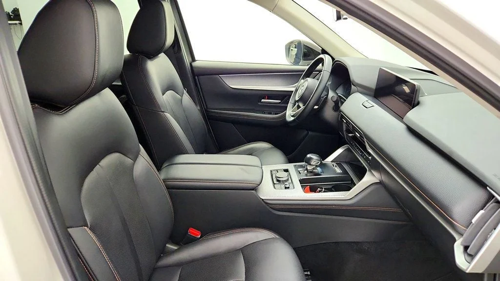 Used 2025 Rhodium White Premium Mazda 3.3 Turbo Preferred Package AWD image 24