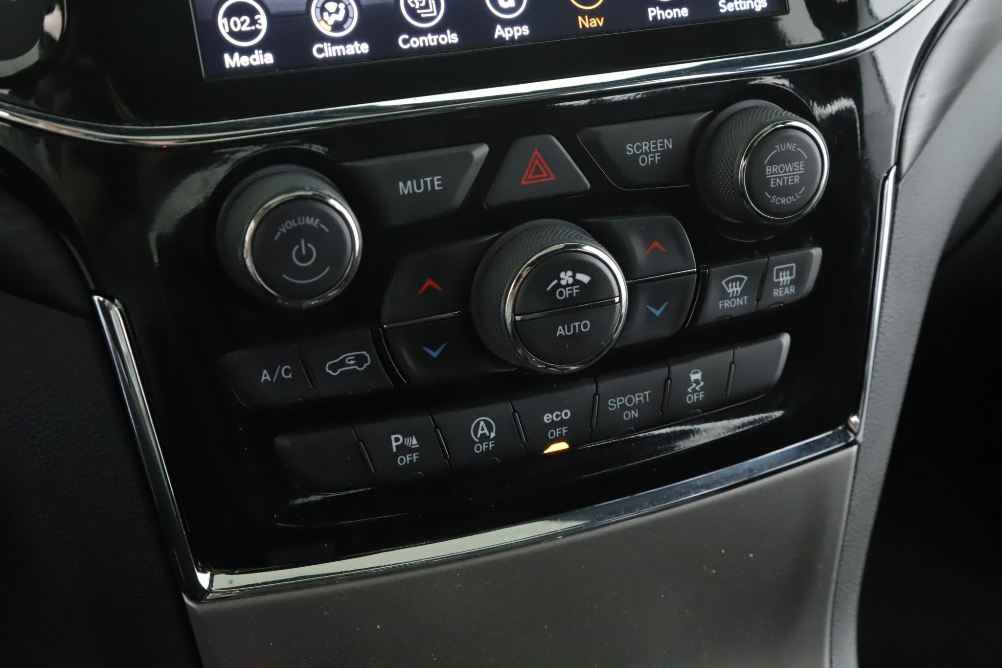 Used 2022 Sting-Gray Clearcoat Jeep Laredo X 4x4 image 15