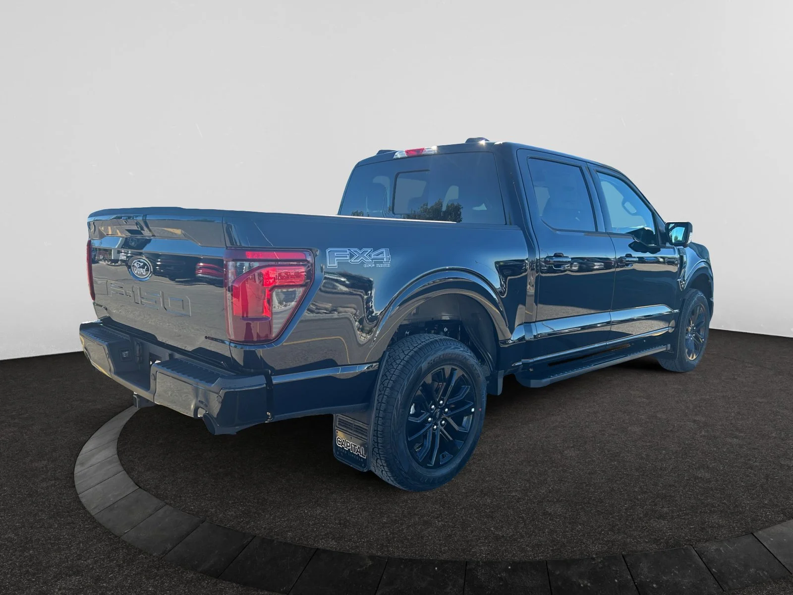 New 2026 Agate Black Metallic Ford XLT image 5