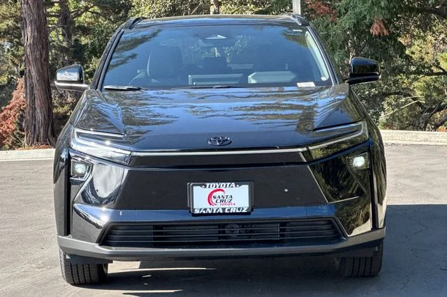 New 2026 Midnight Black Metallic Toyota  XLE image 9