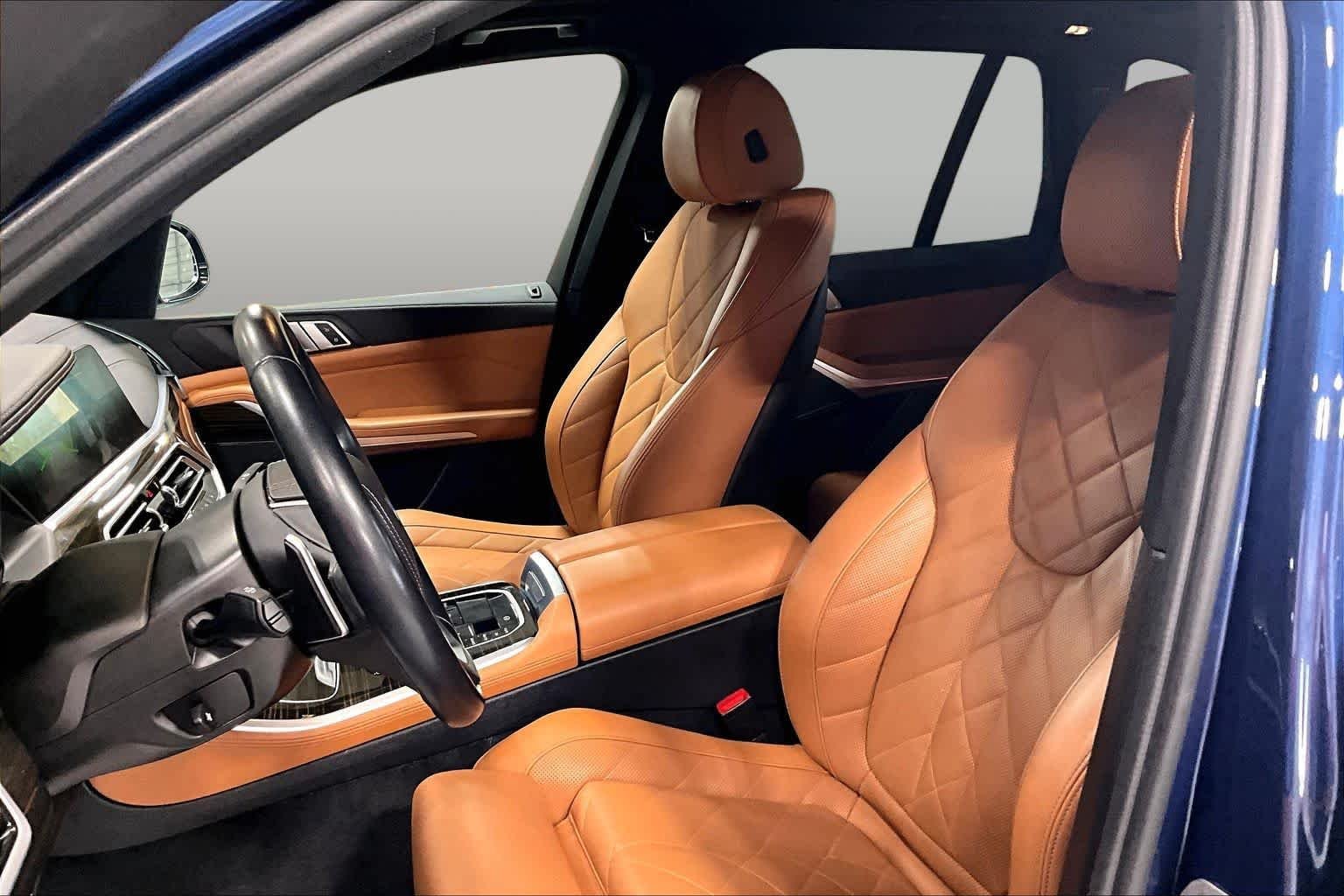 Used 2023 Phytonic Blue Metallic BMW xDrive40i image 8