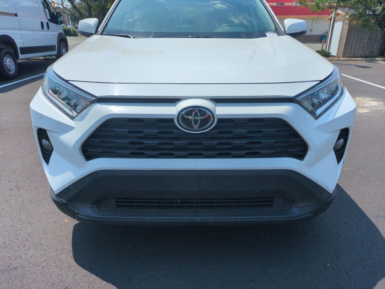 Used 2020 Super White Toyota XLE image 28