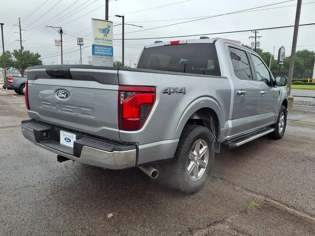 Used 2025 Silver Ford XLT image 16