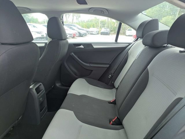 Used 2017 Red Volkswagen 1.4T S image 12