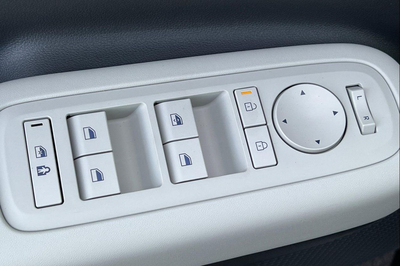 2026 Hyundai Santa Fe SE - Photo 12