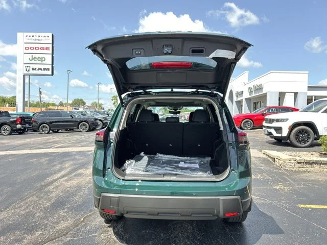 New 2026 Obsidian Green Nissan Dark Armor image 6