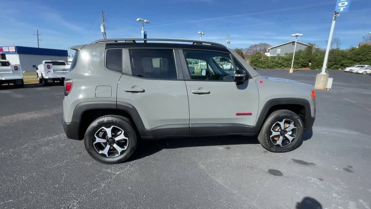 Used 2022 Jeep Renegade Trailhawk with VIN ZACNJDC13NPN72225 for sale in Minneapolis, Minnesota