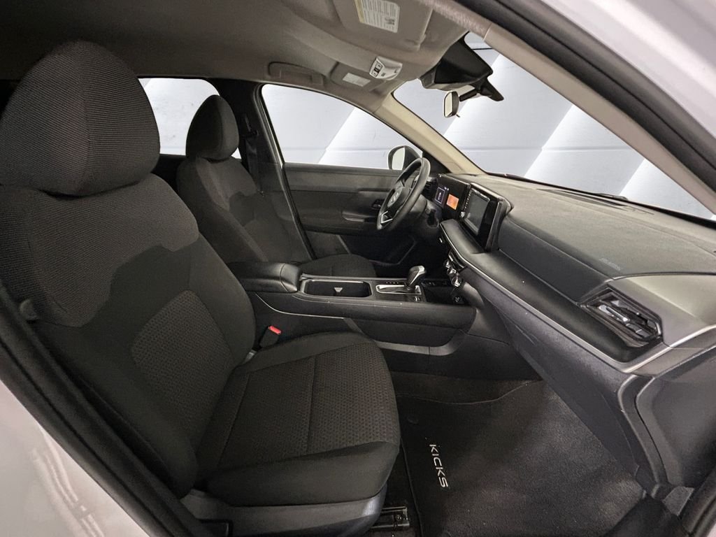 Used 2025 White Nissan S image 13