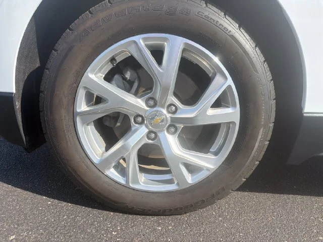 Used 2019 SUMMIT WHITE Chevrolet LT image 32