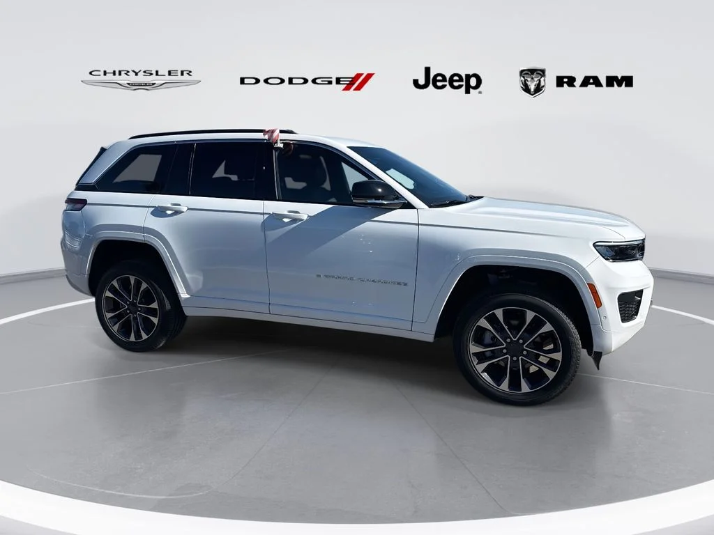 New 2025 White Jeep Overland image 2