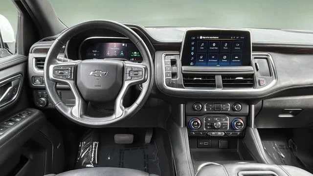 Used 2024 White Chevrolet Z71 image 10