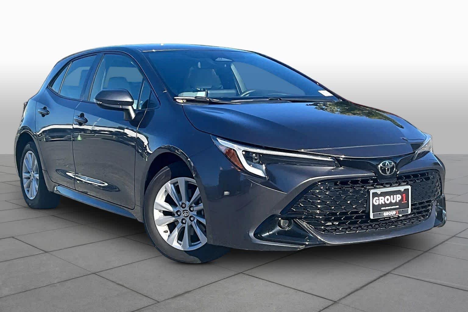 Used 2023 Magnetic Gray Metallic Toyota SE image 3