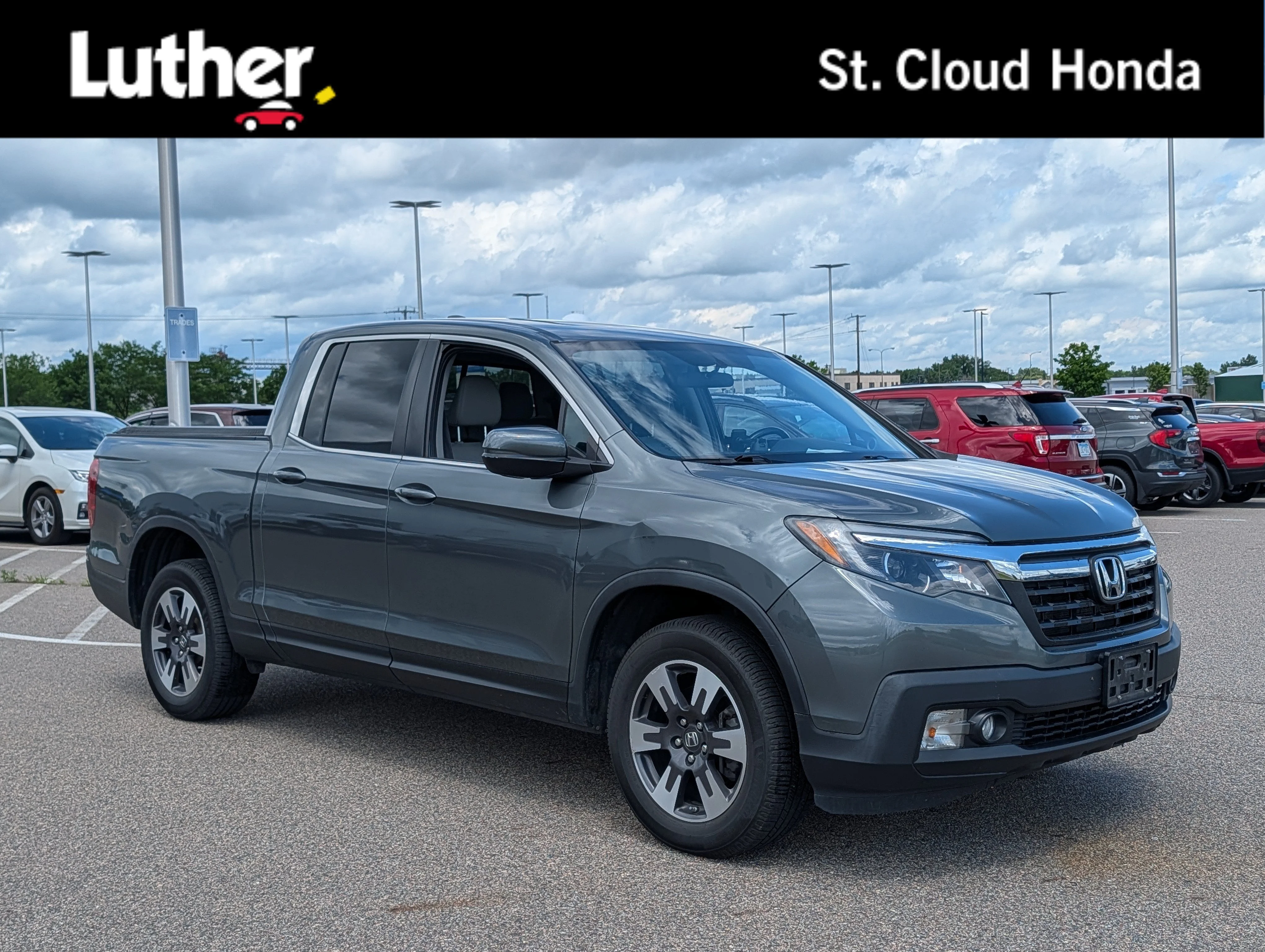 Used 2019 Forest Mist Metallic Honda RTL image 1