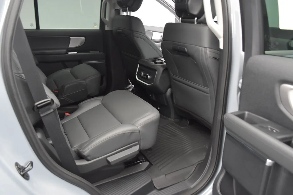 New 2027 Gray Ford Active image 22