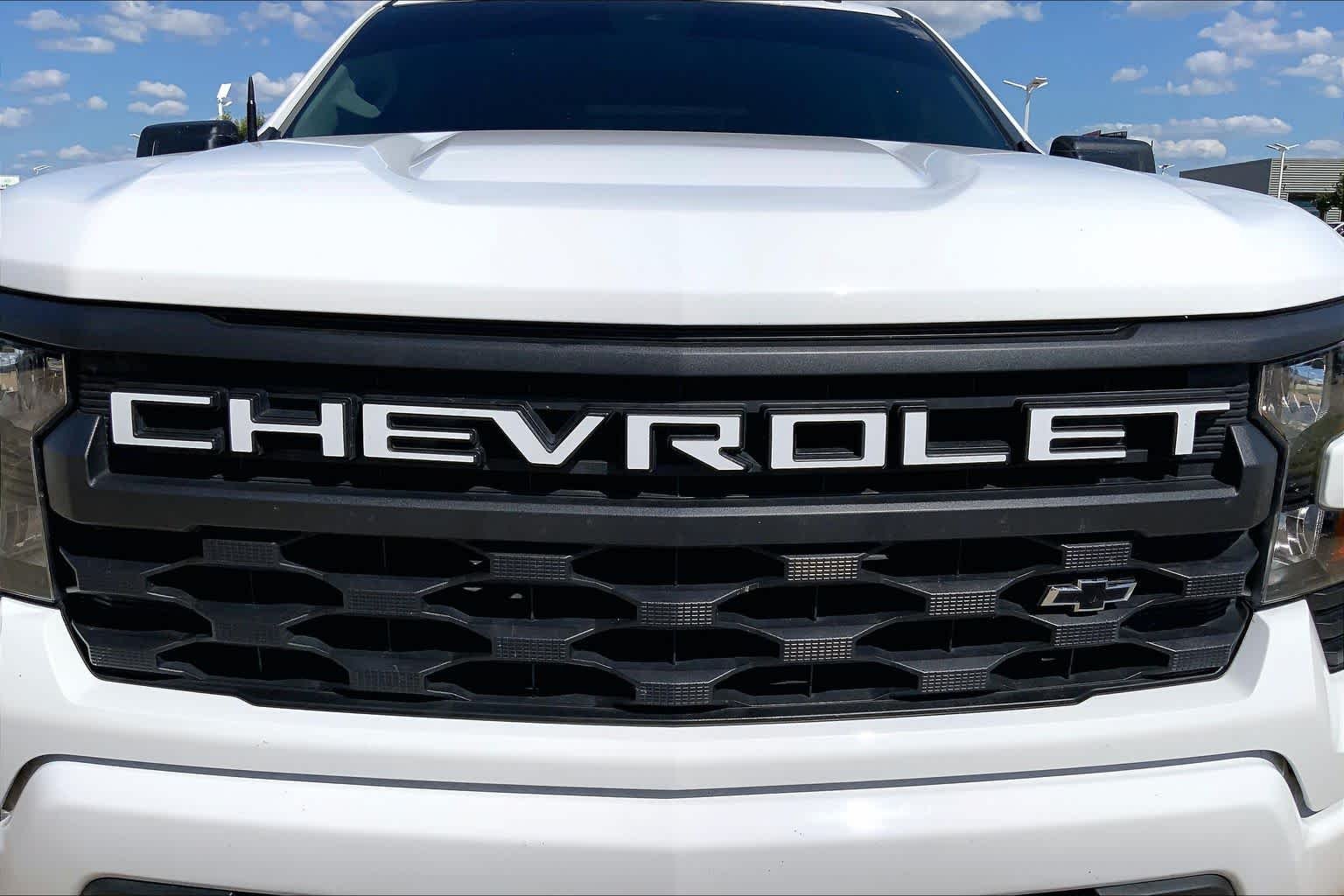 Certified Used 2025 Summit White Chevrolet Custom image 30